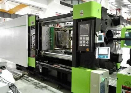 protolabs overmolding machines 1